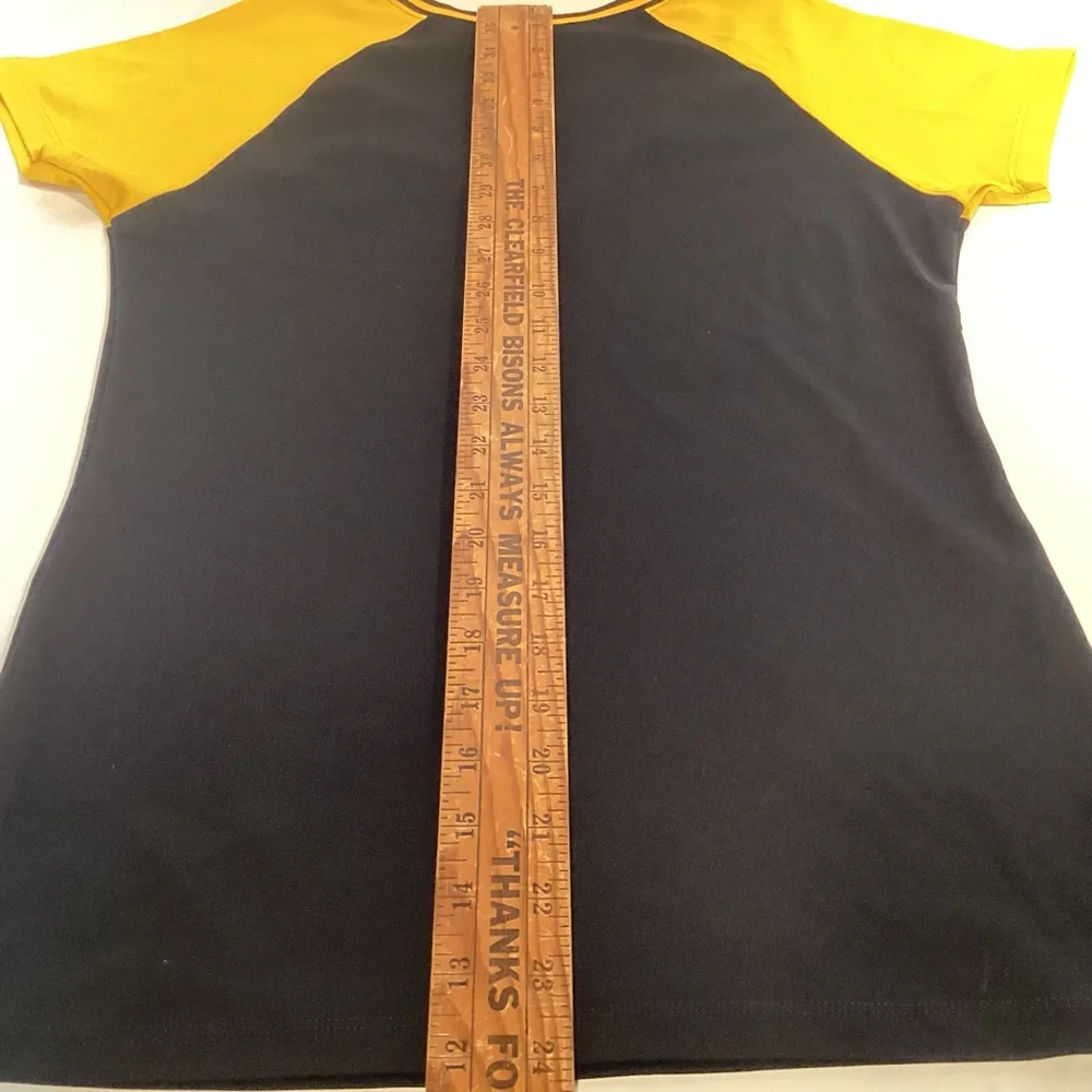 Majestic Pittsburgh Pirates Women’s Black And Gold Baseball Jersey size medium - Picture 10 of 10